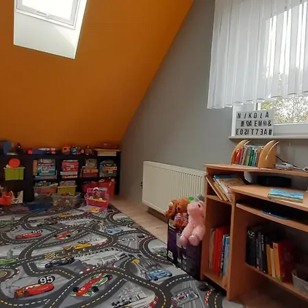 Dom Z Widokiem Na Jezioro * Мронгово